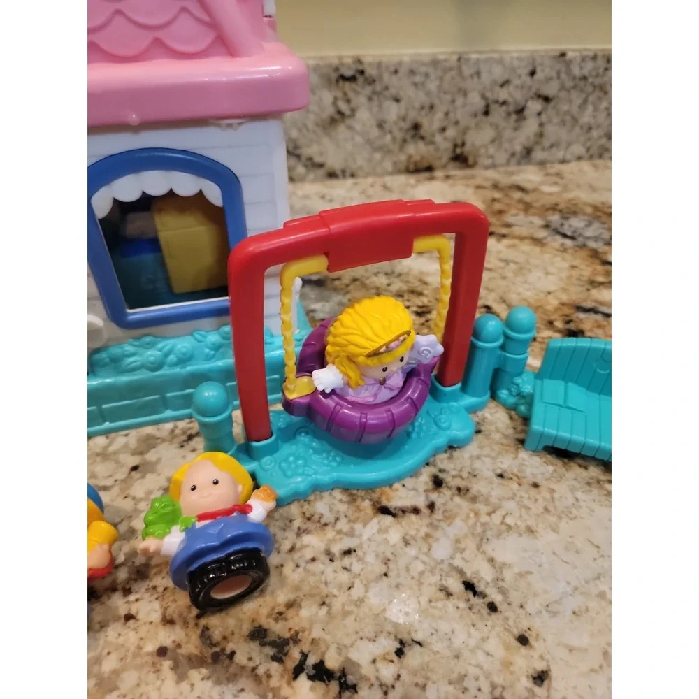Vintage Fisher Price Little People Sweet Sounds Doll House Tested Works Figures